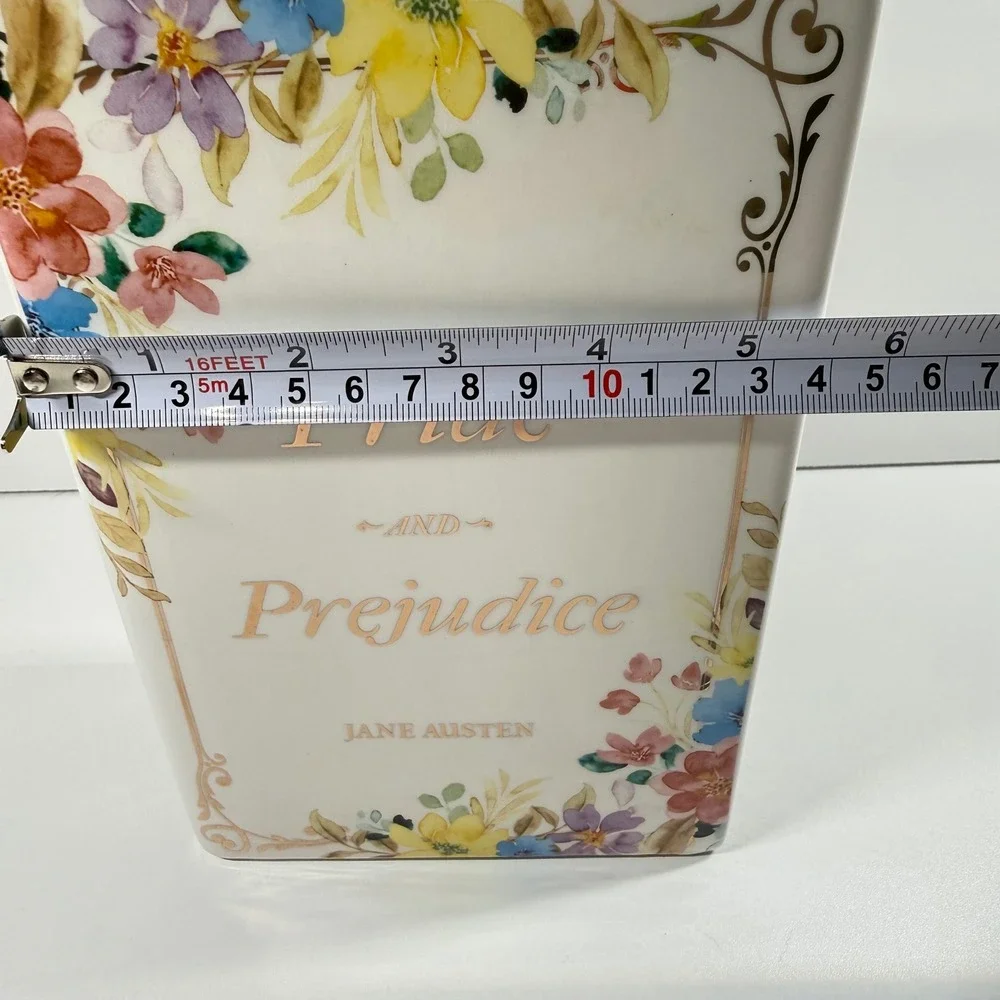 OneDesign Home Pride & Prejudice Jane Austen Ceramic Book Vase Floral White NEW